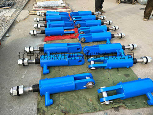 電渣爐用升降(jiang)油缸